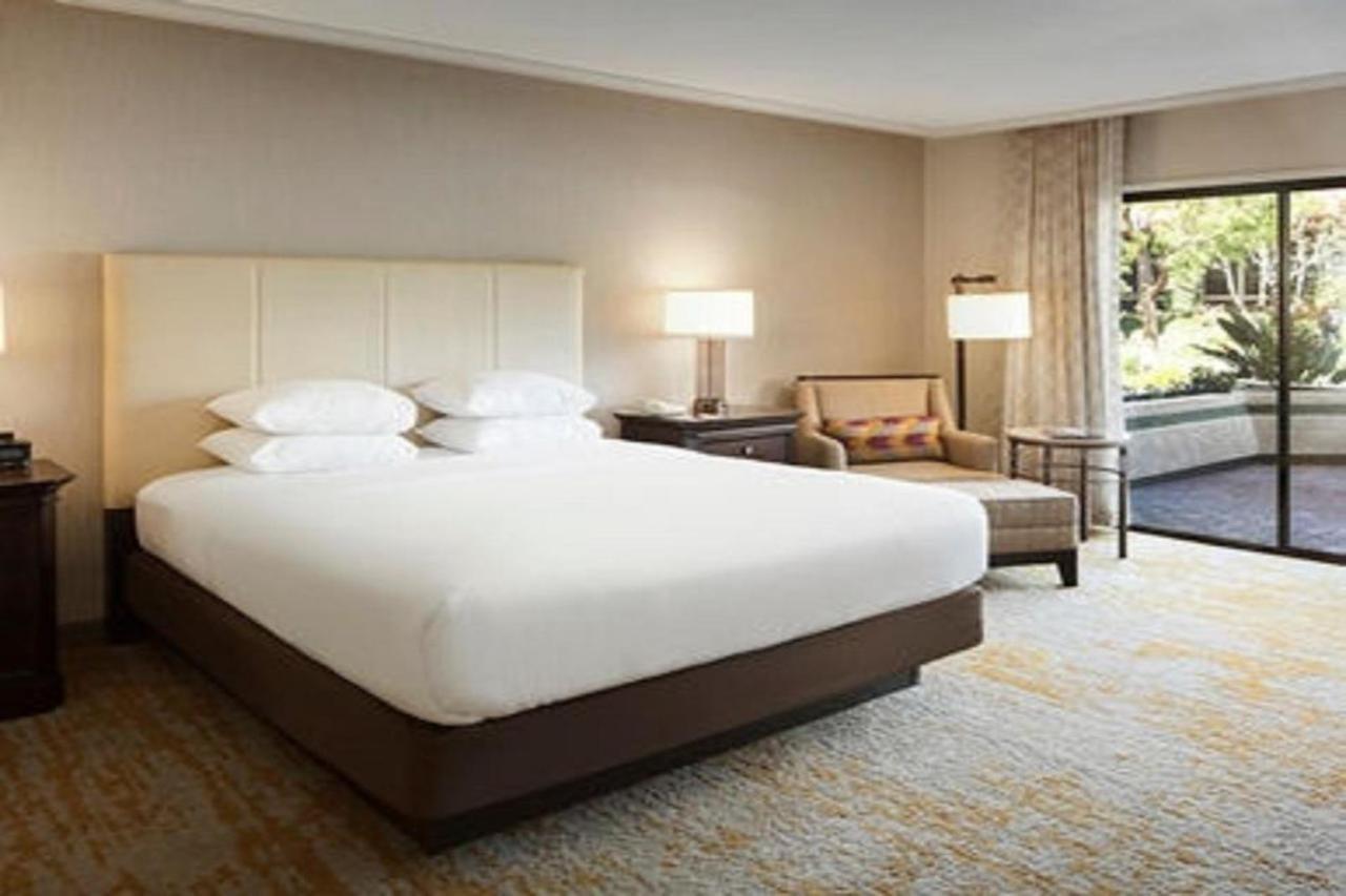 Doubletree By Hilton Ontario Airport Hotel Luaran gambar