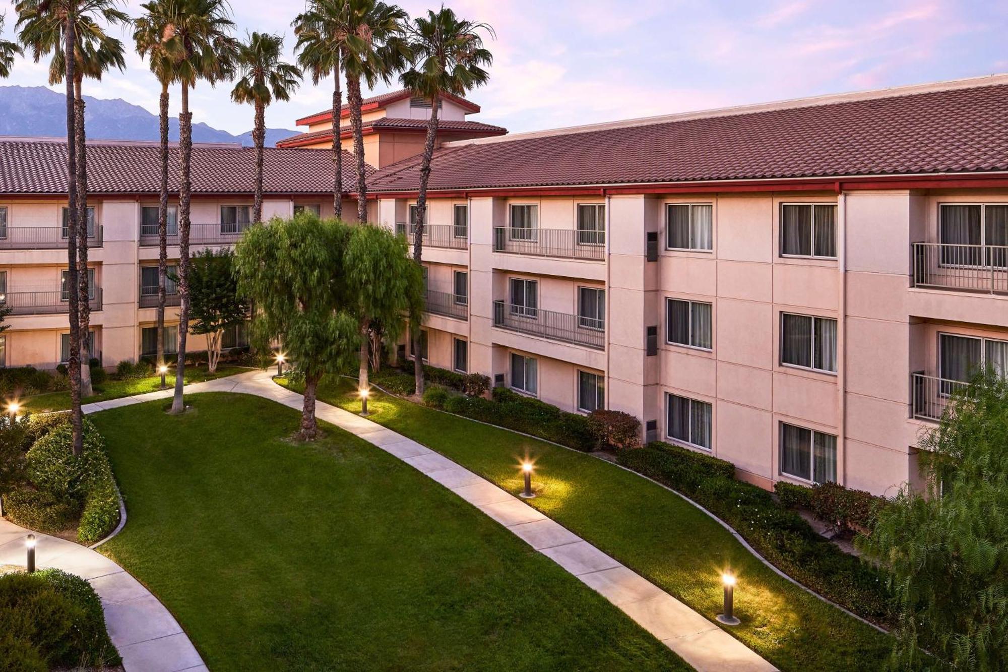Doubletree By Hilton Ontario Airport Hotel Luaran gambar
