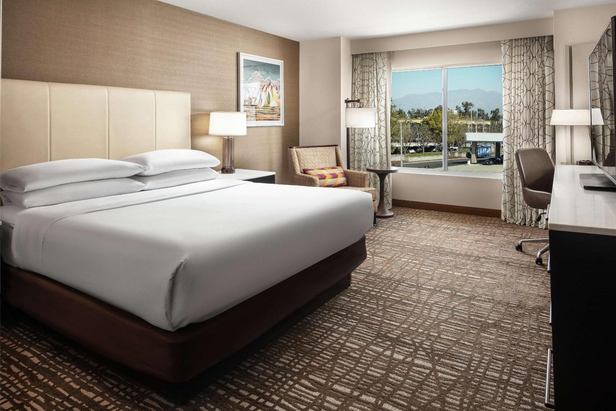Doubletree By Hilton Ontario Airport Hotel Luaran gambar